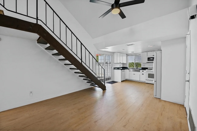 Building Photo - 9908 Knollview Dr