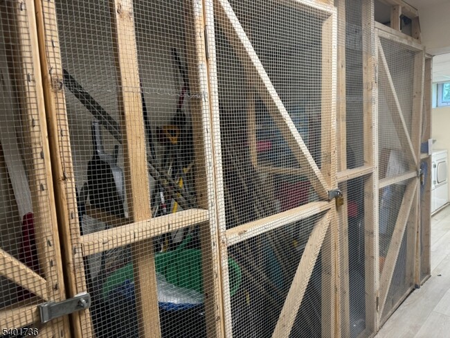 Building Photo - 330 Franklin Ave