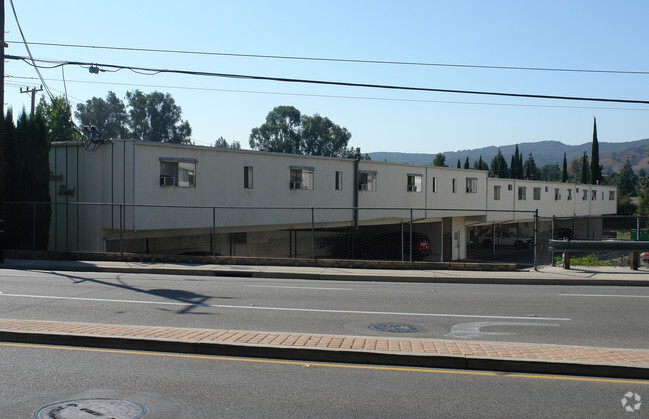 Building Photo - Four Sons