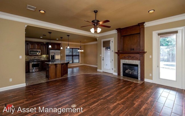 Foto del edificio - 4 br, 3 bath House - 579 Chinquipin Dr.