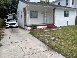 Building Photo - 1225 NW 45th St