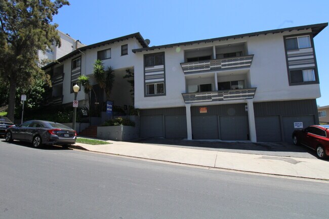 Foto del edificio - 11070 Strathmore Dr