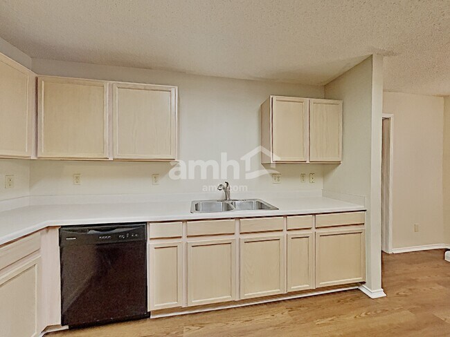 Foto del edificio - 438 Terra Cotta