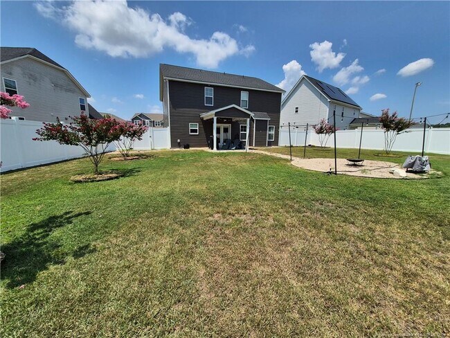 Building Photo - 1814 Bluffside Dr