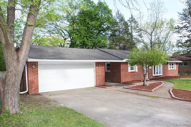 Foto del edificio - 5900 Wright Dr