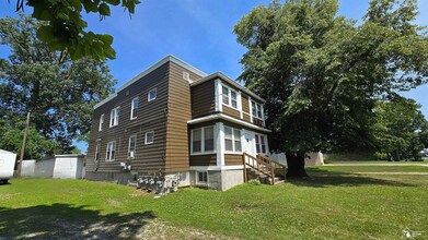 Building Photo - 3042 S Custer Rd