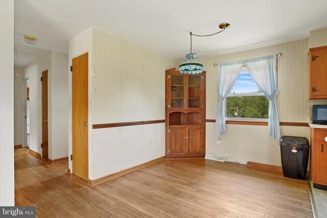 Building Photo - 5608 Devon Dr