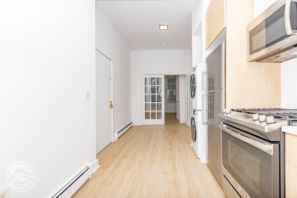 Primary Photo - 804 Macon St