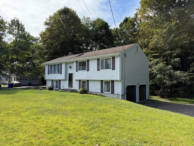 Building Photo - 15 Hoskins Rd