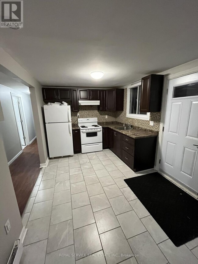 Building Photo - 391 Margaret St