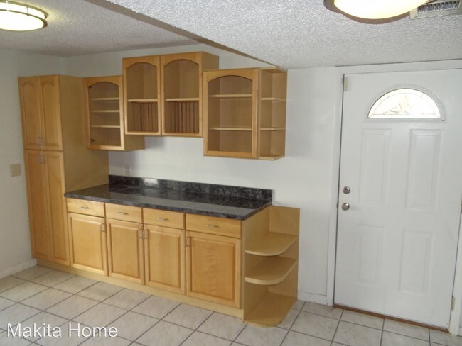 Building Photo - 2 br, 2.5 bath House - 1823 Clearbrooke Dr