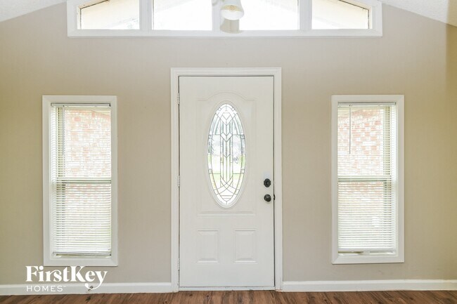 Foto del edificio - 2100 Cedar Ct