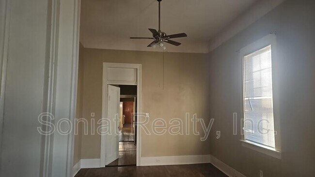 Building Photo - 1501 Clouet St