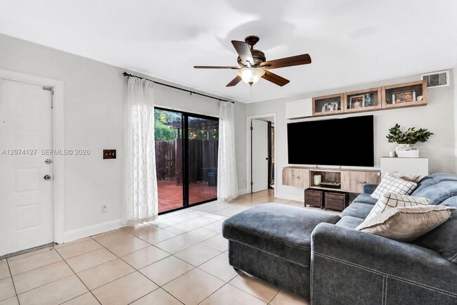 Building Photo - 804 SW 119th Way
