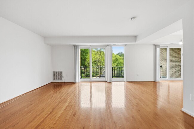 Foto del edificio - 5578 Burnside Dr