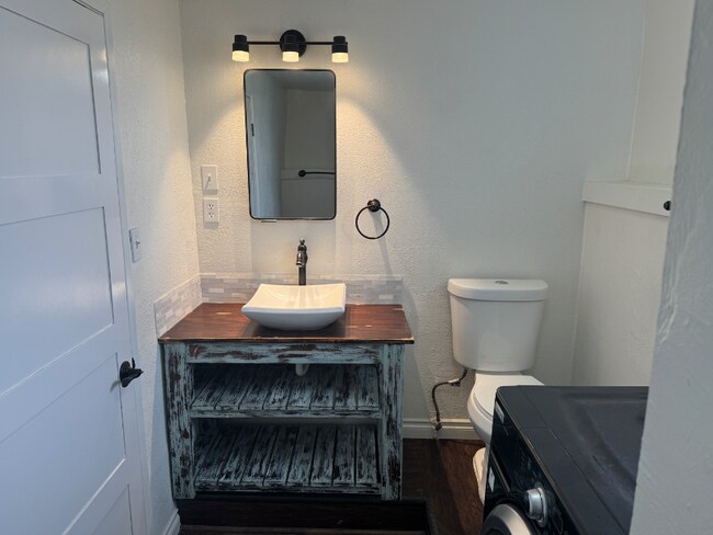 Foto del edificio - 9441 Maple Dr NE