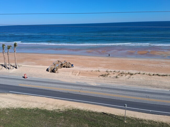 Foto del edificio - 2390 Ocean Shore Blvd