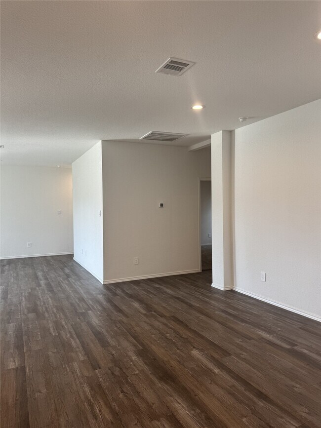 Foto del edificio - 5005 Almond Ter Dr