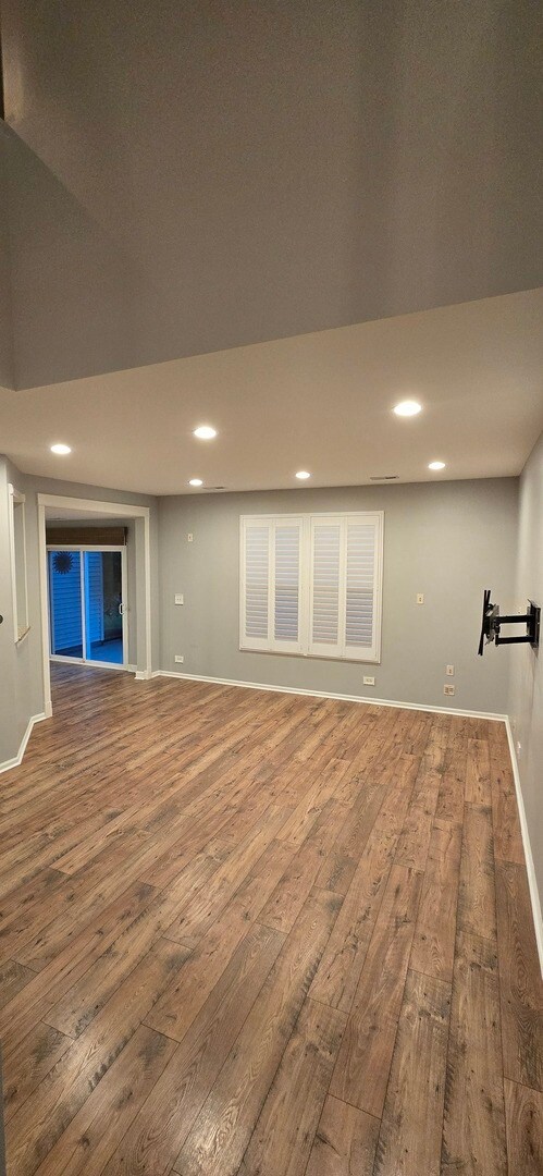 Foto del edificio - 497 Metropolitan St