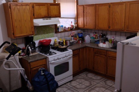 Primary Photo - 2119 N Avers Ave