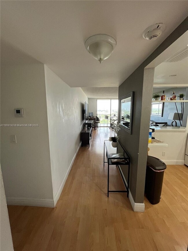 Building Photo - 13499 Biscayne Blvd