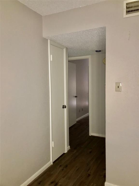 Building Photo - 700 Thicket Ln