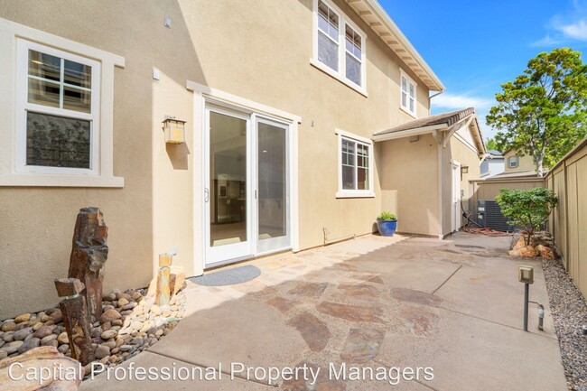 Building Photo - 3 br, 2.5 bath House - 15865 Paseo Montenero
