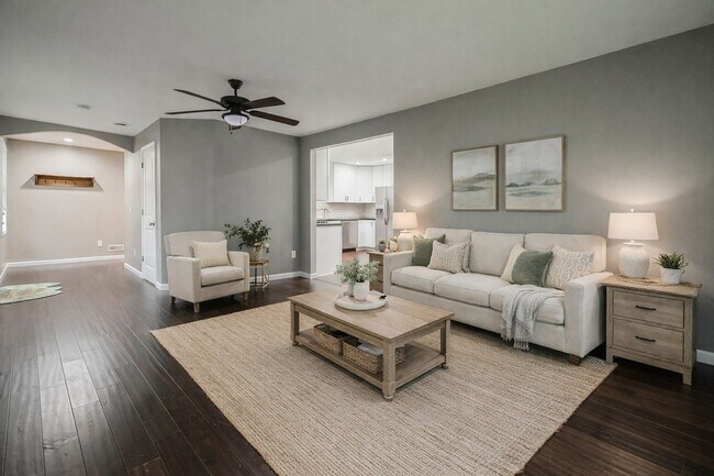 Foto del edificio - Charming 3-Bed, 2.5-Bath Home in Pinckney!