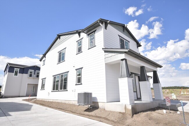 Foto del edificio - 10220 Spry St