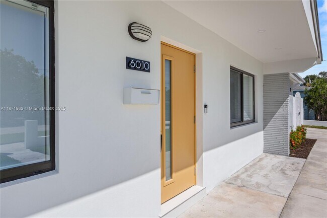 Foto del edificio - 6010 SW 108th Pl