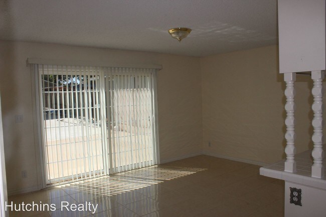 Building Photo - 1667 Evergreen Ave