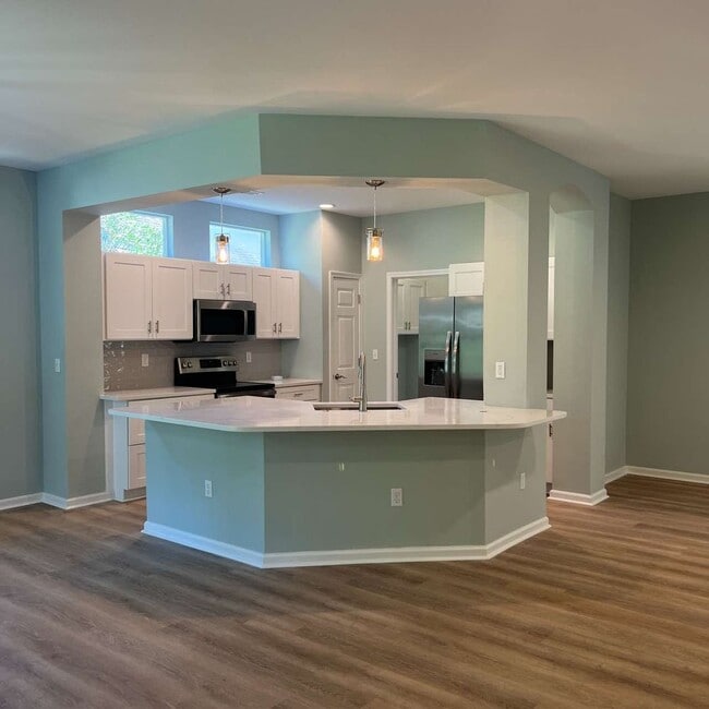 Building Photo - Sun City