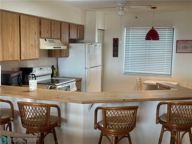 Building Photo - 2221 Cypress Island Dr