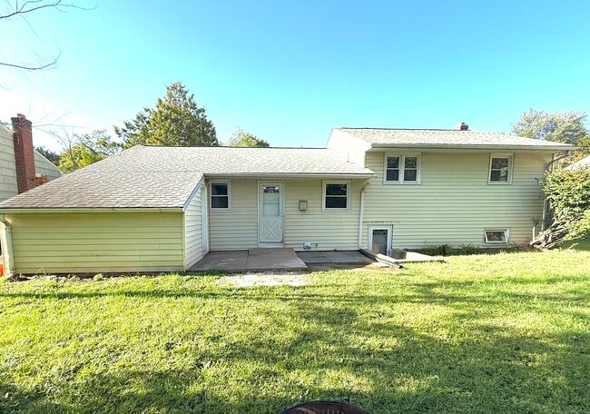 Building Photo - 47 Beechwood Rd