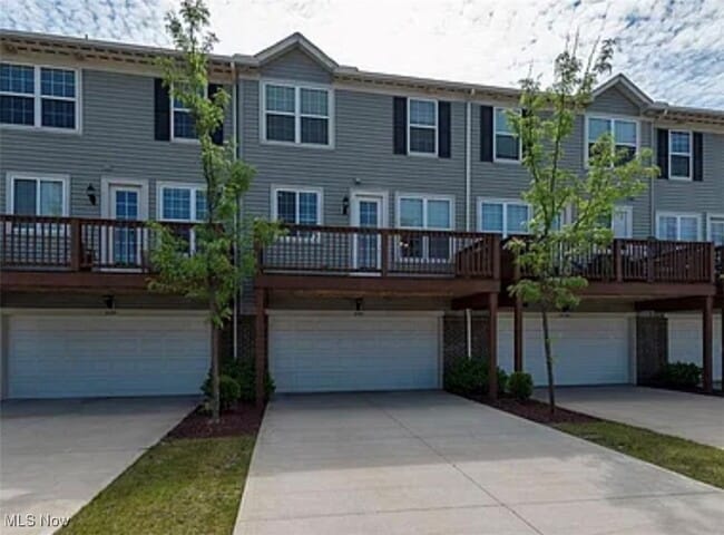 Building Photo - 6140 N Pointe Dr