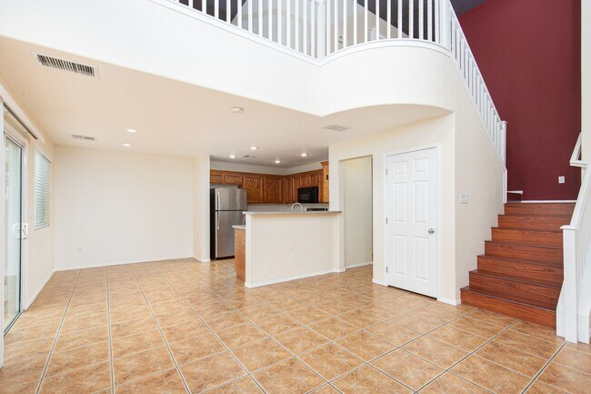 Foto del edificio - Very clean SW home near Sunset/215 for only $1875