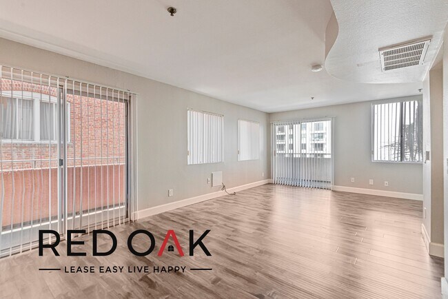 Foto del edificio - ~3 Weeks FREE~ Lovely Studio with a Privat...