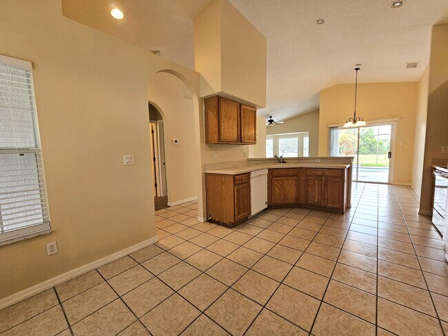 Building Photo - 2813 Harwood Ct