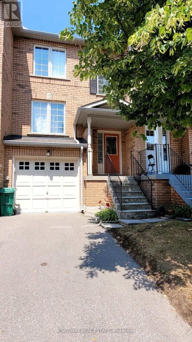 Building Photo - 2 Clay Brick Ct