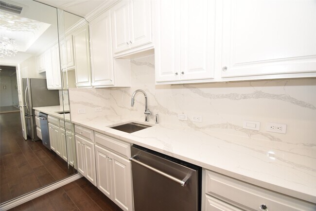 Foto del edificio - 5110 San Felipe St