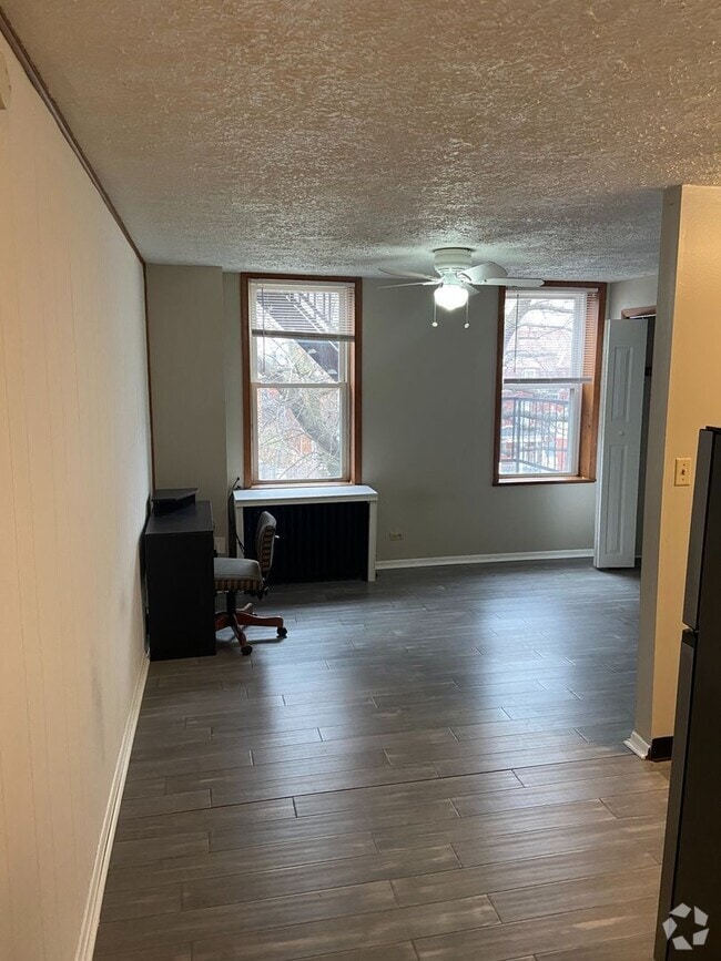 Building Photo - 307 S Aiken Ave