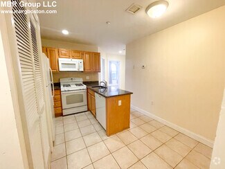 Building Photo - 95 Westland Ave