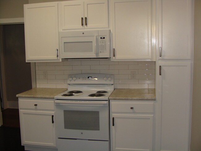 Building Photo - 1228 E 33rd St