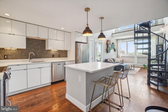 Foto del edificio - 2920 Georgia Ave NW