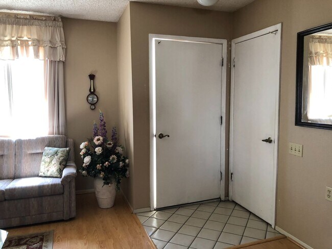 Foto del edificio - Come enjoy or community in the summer. Perfect home to enjoy Leisure World a 45+ Active Adult Res...