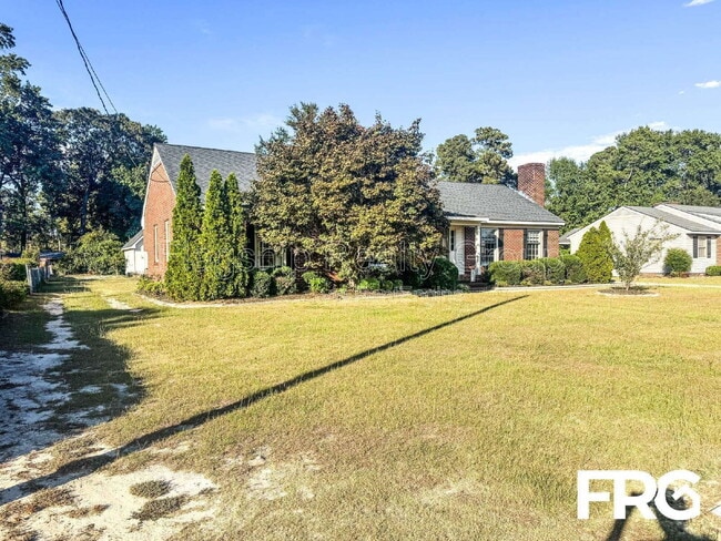 Building Photo - 207 Woodbine St