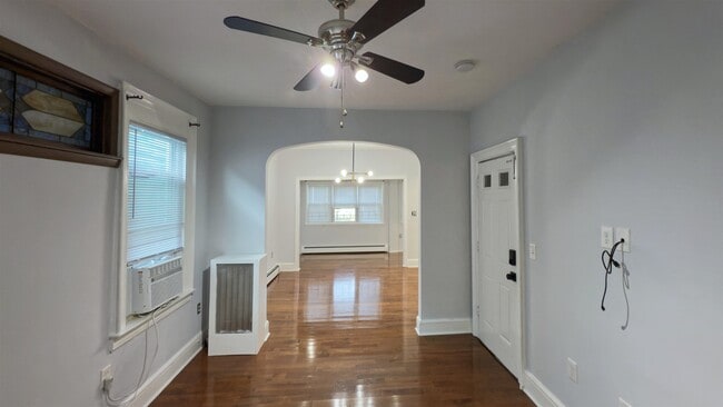 Building Photo - 273 Woodlawn Ave