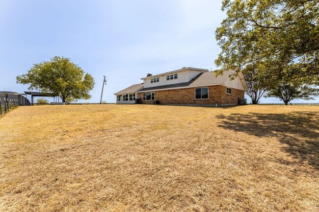 Foto del edificio - 6200 N Interstate 45 Service Rd