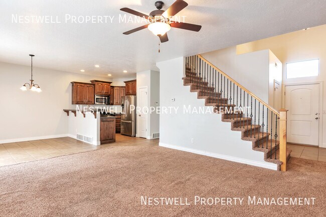 Foto del edificio - 2491 N Cypress Way