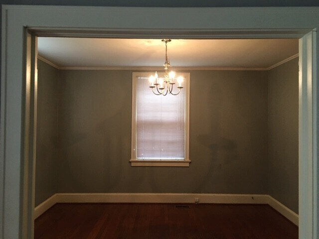 Building Photo - 3-bedroom 2-bath brick home